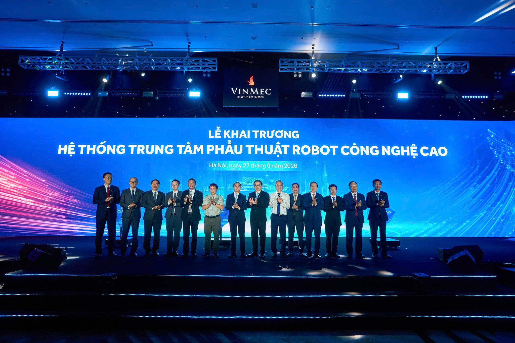 Robot Phẫu Thuật Và Cuộc Chuyển Mình Của Ngành Y Tế Việt Nam.